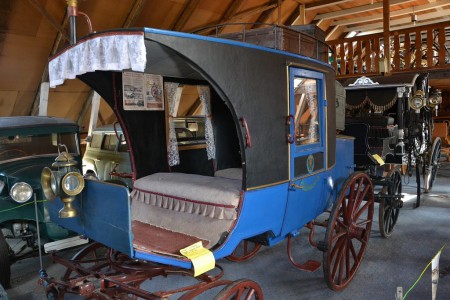 muzeum-historickych-vozidel-stara-zemedelska-technika-a-selska-jizba-v-porezanech-u-tyna-nad-vltavou